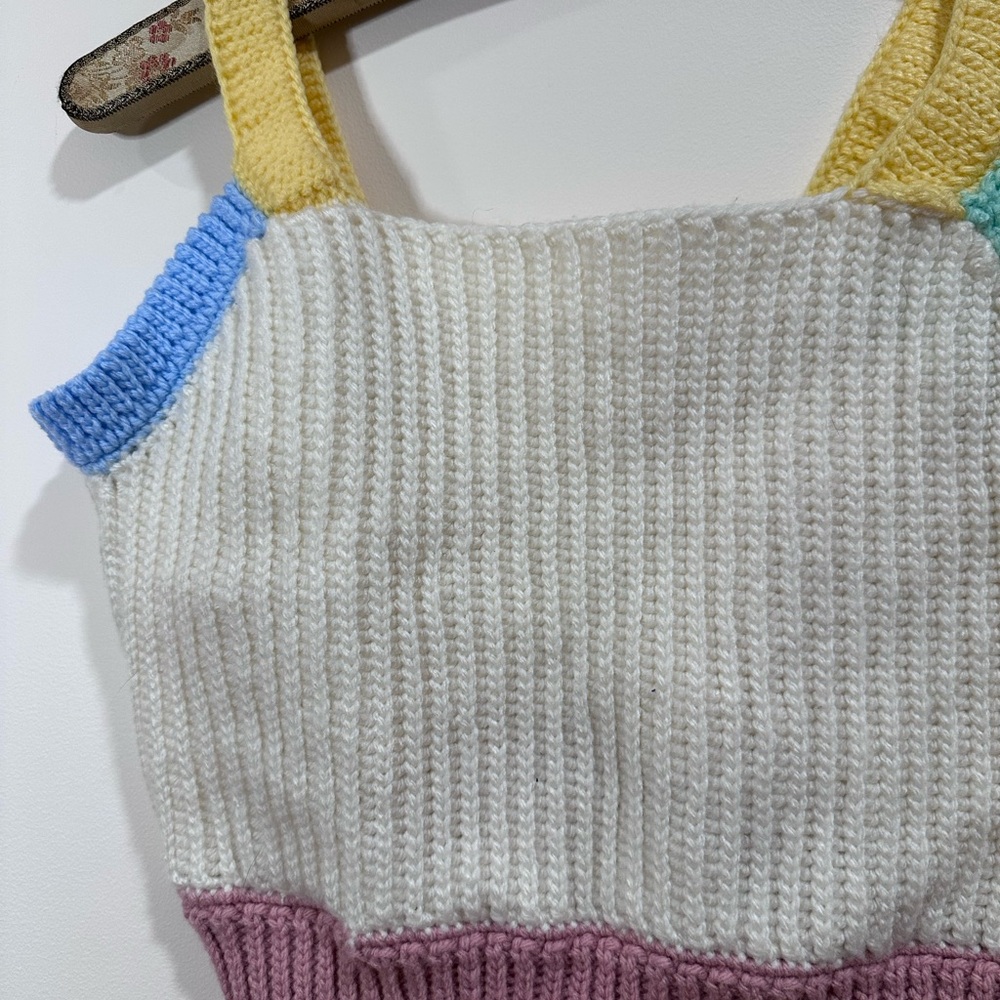Hand knit Cropped Tank - Picture 2 of 3